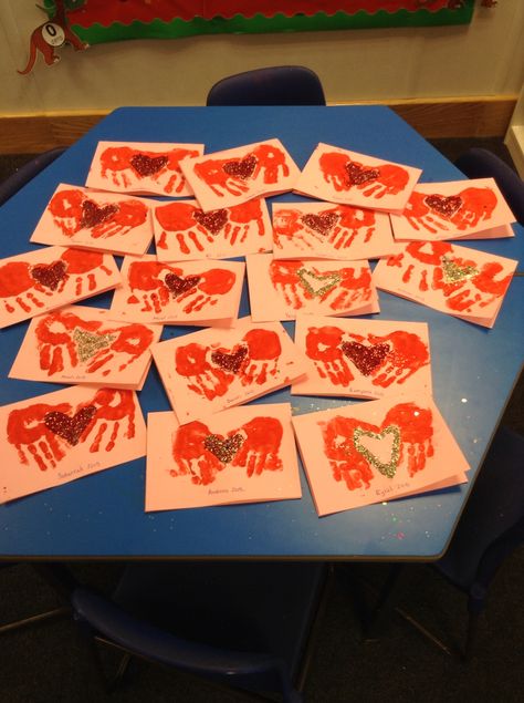 Valentines day cards in EYFS  reception class  early years  Arts and crafts Valentines day School Glue Crafts, Preschool Valentine Crafts, Reception Class, Valentines Bricolage, Toddler Craft, Valentines Day Ideas, Eyfs Activities, Diy Valentines Cards, Mother's Day Activities