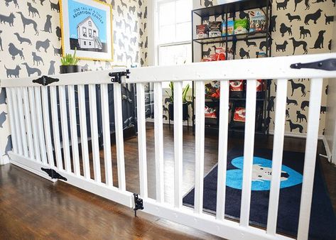 DIY An Extra Wide Gate - Yellow Brick Home Diy Dog Fence, Wide Baby Gate, Diy Dog Gate, Diy Gate, Diy Baby Gate, Baby Room Diy, Dog House Diy, Baby Gate, Baby Gates