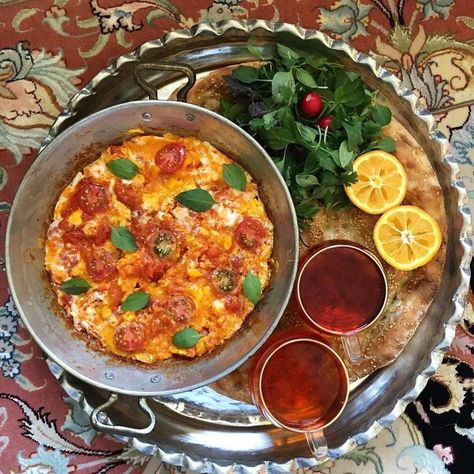 Persian Breakfast, Food Persian, Food Calorie Chart, Nourishing Food, Iranian Food, Foodie Instagram, Persian Culture, Moroccan Food, Persian Food