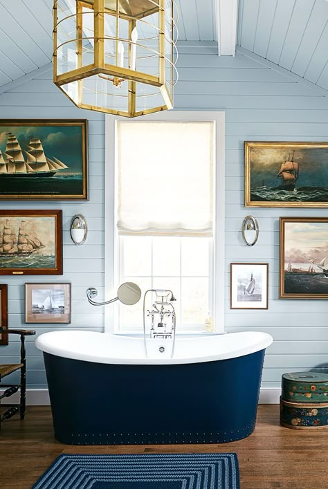 interiors. alissa rosenheck Bad Best Bathroom Paint Colors, Best Bathroom Designs, Decorating Bathroom, Nautical Bathrooms, Bathroom Paint Colors, Design Seeds, Diy Bathroom Decor, White Rooms, Blue Rooms