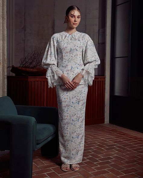 Klasik Melayu, Baju Kurung Moden Style, One Set Outfit, Nikah Outfit, Eid Dress, Gents Kurta Design, Kebaya Dress, Lace Dress Design, Kurung Moden