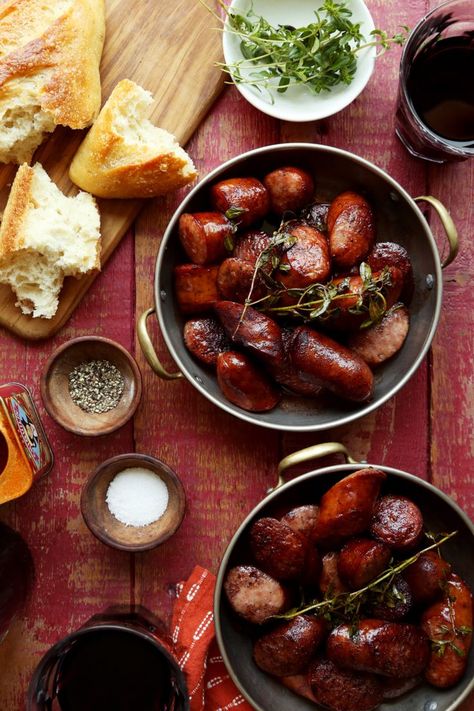 Save the recipe! Red Wine Recipe, Chorizo Sausage, Tapas Recipes, Kielbasa, Best Dishes, Recipe Of The Day, Chicken Wings, Wine Recipes, Red Wine