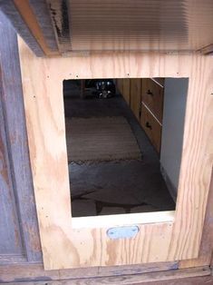 Doghouse Ideas, Diy Doggie Door, Doggy Door, Doggie Door, Dog Doors, Kennel Ideas, Deck Repair, Pet Doors, Cat Proofing