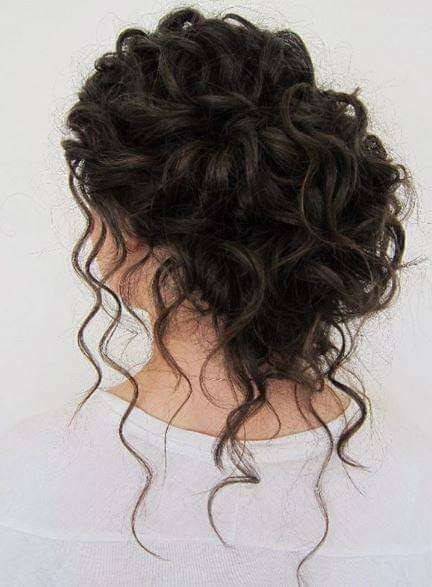 Curly Hair Updo Wedding, Whimsical Wedding Hair, Curly Wedding Updo, Naturally Curly Hair Updo, Curly Bridal Hair, Curly Hair Up, Curly Wedding Hair, Natural Curls Hairstyles, Peinados Fáciles Para Cabello Corto