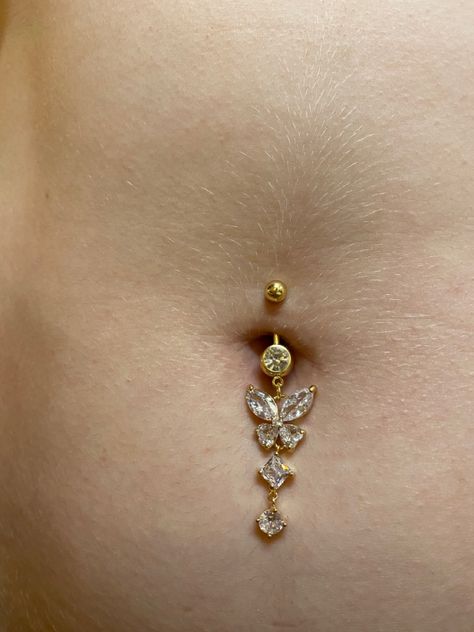 Aesthetic Belly Button Piercing Gold, Gold Stomach Piercing, Belly Piercing Ring Simple, Gold Belly Peircings, Bellybuttonpiercing Gold, Gold Piercings Belly, Belly Piercing Jewelry Gold, Golden Belly Button Piercing, Dangly Gold Belly Button Piercing