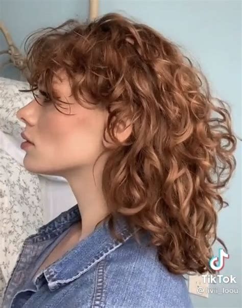 15 Best Shaggy Hairstyles for Curly Hair Curly Hair Shag, Shag Mullet, Hair Shag, Layered Curly Haircuts, Curly Shag Haircut, Shaggy Hairstyles, Rocker Hair, Short Permed Hair, Natural Curly Hair Cuts