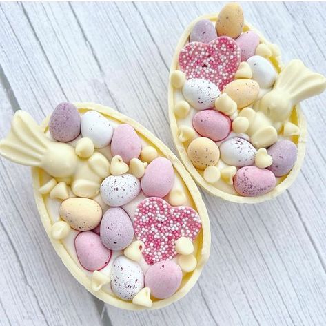 Easter Egg Dessert, Easter Themed Treats, Easter Cooking, Easter Party Food, Creative Easter Eggs, Easter Sweets, Easter Baking, Digestive Biscuits, Easter Eggs Chocolate