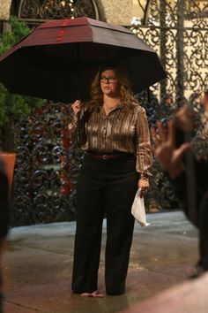 Melissa Mccarthy Style Outfits, Melissa Mccarthy Street Style, Melissa Mccarthy Outfits, Melissa Mccarthy Style, Gymnastics Wallpaper, Corporate Girlie, Apple Body Shape Outfits, Fashion Reference, Melissa Mccarthy