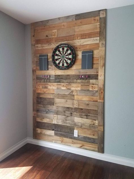 Pallet wood rustic dart board Rustic Dart Board, Dartboard Wall, Dart Board Wall, Game Room Ideas, Pool Table Room, Rustic Basement, Dart Boards, Man Cave Room, Game Room Basement