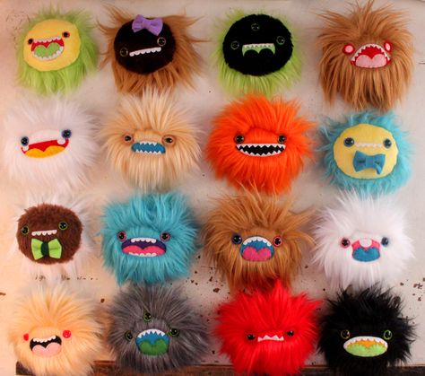 Leftover Monsters by loveandasandwich Craft Show Table, Funky Purses, Afternoon Crafts, Monster Craft, Folk Doll, Pom Pom Crafts, Custom Toys, Craft Show, Kawaii Plushies