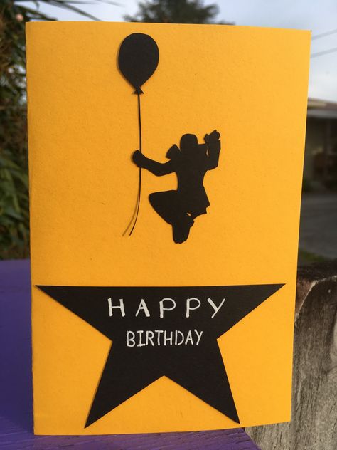 Lafayette holding a balloon Hamilton star happy birthday card. Hamilton Gift Ideas Diy, Hamilton Birthday Cards, Hamilton Painting Ideas, Hamilton Cards Birthday, Hamilton Gift Ideas, Hamilton Birthday, Hamilton Star, Hamilton Gifts, Cards Happy Birthday