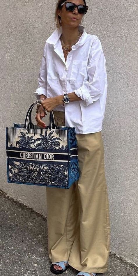 Work Style 2023, Celebrity Style Casual 2023, Wide Linen Pants Outfit Summer, Work Outfits Women 2023 Summer, Summer 2023 Fashion Trends Street Style, Celebrity Street Style 2023, Casual Street Style 2023, Street Style Summer 2023, Summer 2023 Street Style