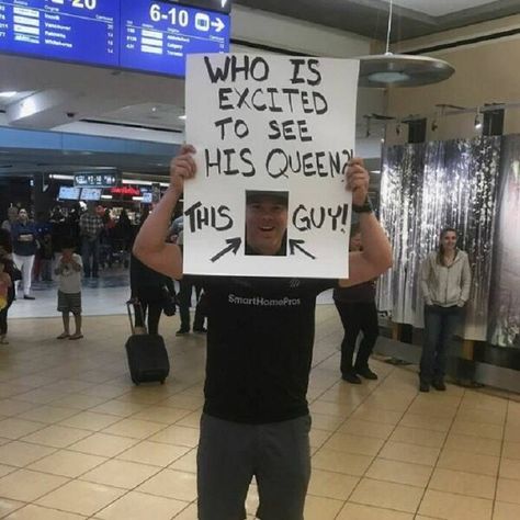 These Are the Goofiest Airport Welcome Signs Ever Funny Welcome Home Signs, Airport Pickup Signs, Airport Welcome Signs, Funny Welcome Signs, Airport Pickup, Funny Airport Signs, Welcome Home Banners, Airport Signs, Melbourne Airport