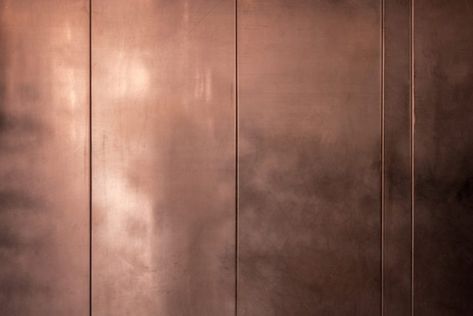 The Copper Bar – Fubiz Media Cladding Texture, Copper Ceiling, Metal Sheets, Copper Bar, Material Board, Counter Design, Copper Sheets, Air Space, Material Textures