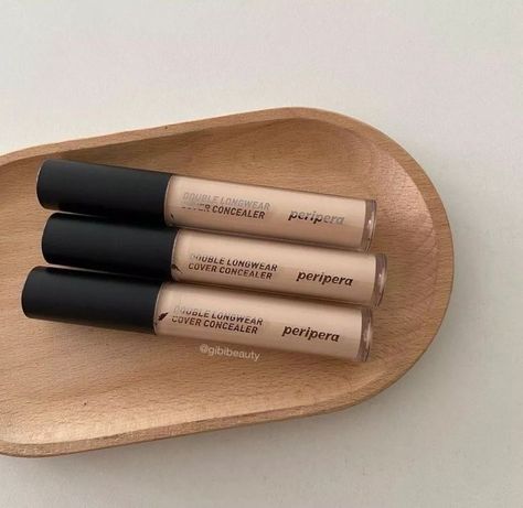 Concealer Aesthetic, Korean Concealer, Korean Makeup Brands, Face Tools, Beauty Vibes, Bright Lips, Ulzzang Makeup, Concealer For Dark Circles, Cushion Foundation