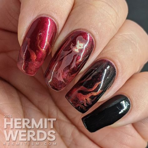 Wanda Nails Marvel, Wanda Maximoff Nails, Marvel Nails, Nails Colour, Creepy Circus, Gradient Nail Art, Holloween Nails, Witch Nails, A Haunted House