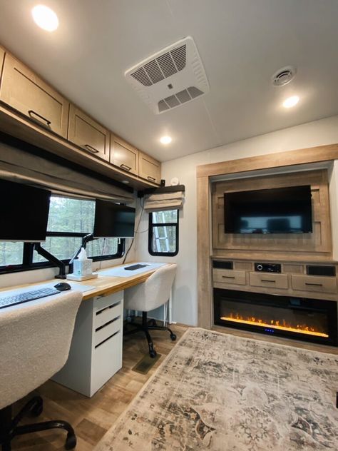 7 RV Desk Ideas: Inspiration for Your RV Office | RV Inspiration Trailer Office Ideas, Camper Office Space, Desk In Rv, Rv Home Office, Rv Gaming Setup, Rv Office Ideas, Camper Office Ideas, Rv Workspace, Rv Office Space Ideas