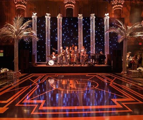 Party Dance Floor, 20s Christmas, Tac Mahal, Great Gatsby Prom, Engagement Party Themes, Great Gatsby Themed Wedding, Gatsby Party Decorations, Gatsby Wedding Theme, Great Gatsby Theme