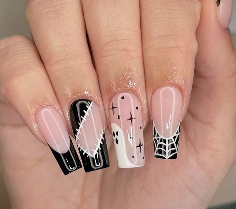 Autumnal Nails, Theme Nails, Black And White Nail, Horror Nails, Holloween Nails, Spooky Nails, Halloween Acrylic Nails, Anime Nails, Goth Nails