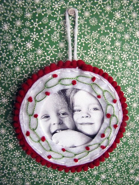 Bed Rest Activities, Felt Frame, Frame Ornaments, Photo Frame Ornaments, Bed Rest, Christmas Felt, Felt Ornament, Felt Book, Felt Wool