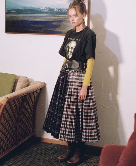 Thrift Outfits Ideas, Chopova Lowena, Maximalist Fashion, Kilt Outfits, Quirky Fashion, Kilt, Modest Outfits, Playing Dress Up, Dream Wardrobe