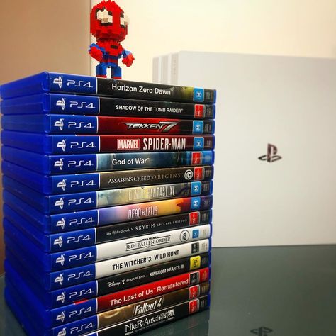 PS4 Gamer and Guitarist on Instagram: “Can you see your favourite game? If not let me know what I need to add to my collection :) A few years back I sold my entire gaming…” Ps4 Games Collection, Last Of Us Remastered, Assassins Creed Origins, Video Game Room Design, Game Collection, Playstation Games, Gaming Room Setup, Nerdy Things, Video Game Room