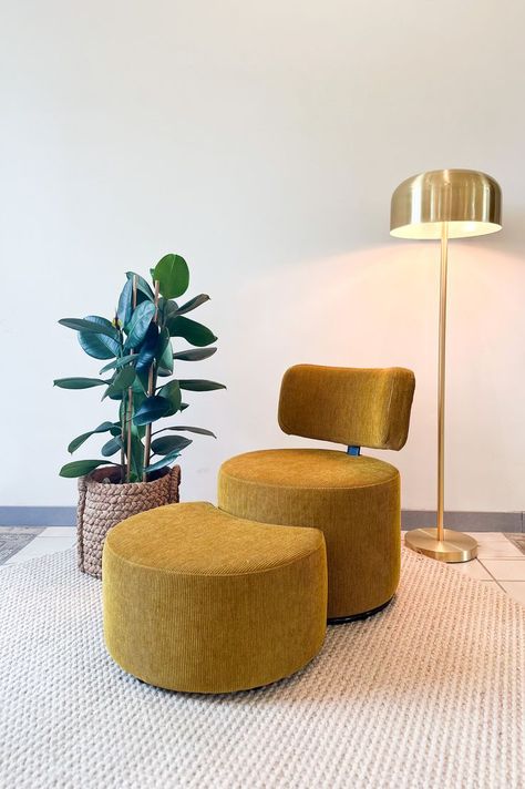 Transform your living space with this chic mustard yellow accent chair, complemented by a trendy brass floor lamp and a lush indoor plant. Perfect for modern and cozy interiors, this minimalist setup blends mid-century charm with contemporary comfort. Elevate your home decor with textured upholstery, natural elements, and a pop of color—ideal for those seeking stylish, sustainable living room ideas. Minimalist Setup, Sustainable Living Room, Yellow Accent Chairs, Cozy Interiors, Brass Floor, Brass Floor Lamp, Yellow Accents, Cozy Interior, Living Room Ideas