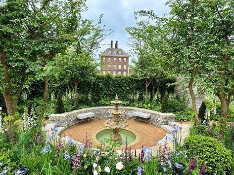 Chelsea Flower Show garden inspired by new Bridgerton series will relocate to Cambridge - Cambridgeshire Live Bridgerton Garden, Event Venue Ideas, Porter House, Garden Water Feature, Regency Romance, Water Containers, Mediterranean Garden, Chelsea Flower, Chelsea Flower Show