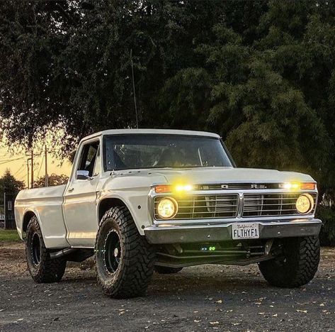 Here’s What Guys Are Pinning on Pinterest (32 Photos) - Suburban Men 240z Datsun, Baja Truck, Vintage Pickup Trucks, Custom Pickup Trucks, Old Ford Trucks, Classic Ford Trucks, Old Pickup, Old Pickup Trucks, Jacked Up Trucks