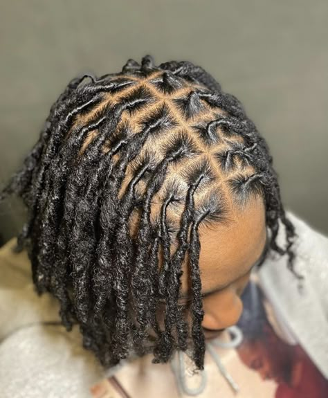 Loc Middle Part, Middle Part Starter Locs, Dread Hairstyles For Men, Dreadlock Hairstyles For Men, Short Locs Hairstyles, Faux Locs Hairstyles, Dreadlock Style, Dreadlock Styles, Loc Journey