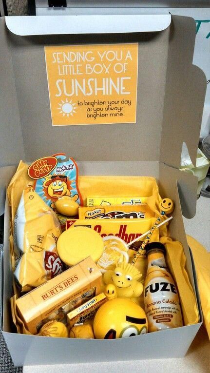 Brighten someone's day with this great idea for a box of sunshine. Make your own fun sticker with an Avery shipping label and free printables. Box Of Sunshine, Box Creative, College Care Package, Golden Birthday, Care Packages, Crafty Gifts, Cadeau Diy, Care Package, Homemade Gifts