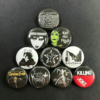 Joy Division Unknown Pleasures, Rock Band Logos, Goth Bands, Goth Subculture, Unknown Pleasures, Jacket Pins, Diy Pins, Joy Division, Pin Button