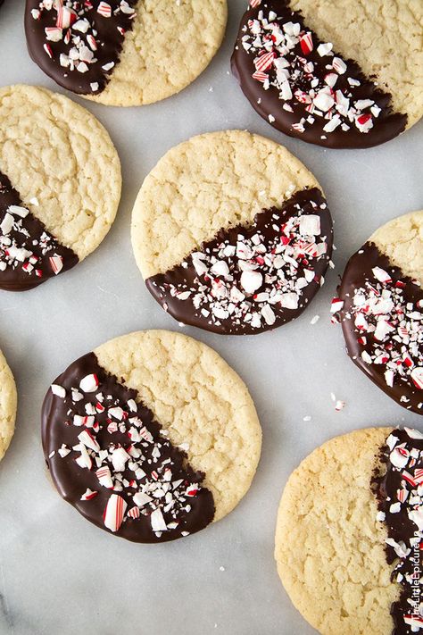 Peppermint Chocolate Dipped Sugar Cookies #peppermint #chocolate #dessertrecipes Pepermint Cookies, Chocolate Dipped Sugar Cookies, Christmas Cookies Peppermint, Dipped Sugar Cookies, Peppermint Christmas Cookies, Meals Gluten Free, Cookies Peppermint, Mrs Happy Homemaker, What The Fork