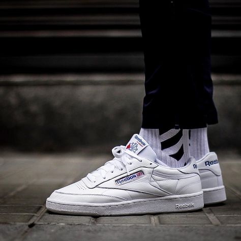 433 Likes, 2 Comments - Reebok Classic Spain (@reebokclassices) on Instagram: “Icono en todas las calles. 👟Reebok Club C #HoldCourt #thisISclassic” Reebok Club C 85 Outfit Mens, Reebok Club C 85 Vintage Outfit, Rebook Club C 85 Outfit, Rebook Club C 85 Vintage Outfit, Club C 85 Vintage Outfit, Reebok Club C 85 Outfit, Club C 85 Outfit, Reebok Outfit, Trending Shoes For Men