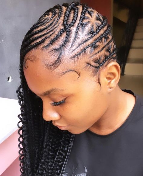 Gorgeous Small Lemonade Braids Lemonade Braids With Curls, Small Lemonade Braids, Braid Sizes, Braiding Ideas, Sleek Braid, Lemonade Braids Hairstyles, Lemonade Braids, Feed In Braids Hairstyles, Girl Hairstyle