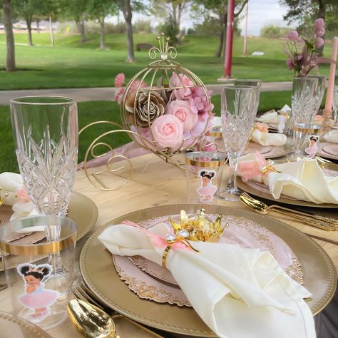 Royal Baby Showers Girl, Baby Shower Setup Ideas, Once Upon A Time Baby Shower Theme, Princess Theme Baby Shower Ideas, Disney Princess Baby Shower Ideas, Fairytale Baby Shower Theme, Princess Themed Food, Princess Baby Shower Theme, Baby Shower Tablescapes