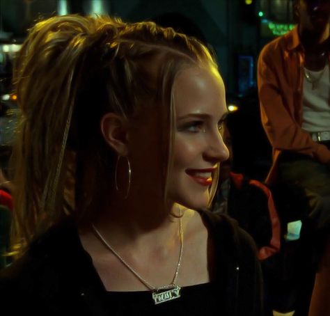 Thirteen Movie Icon, 13 Hairstyles Movie, Tracy Hair Thirteen, Thirteen Movie Hairstyles, Tracy Freeland Hair, Thirteen Hairstyles, Thirteen Hair, 200s Hairstyles, Thirteen 2003