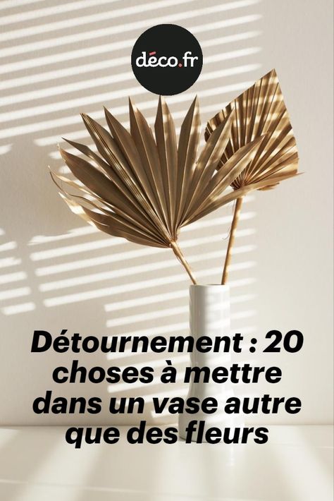 Pourquoi se contenter de fleurs quand on peut détourner un vase pour une déco fun et ludique ? Branches, feuilles, pinceaux ou bonbons, on vous a préparé de quoi remplir tous les vases de la maison sans jamais se lasser. Effet de surprise garanti ! Deco Vase Transparent, Deco Grand Vase En Verre, Idee Deco Vase, Grand Vase A Poser Au Sol, Grand Vase Deco, Grand Vase Transparent, Vase Deco, Vase Transparent, Vase Noir