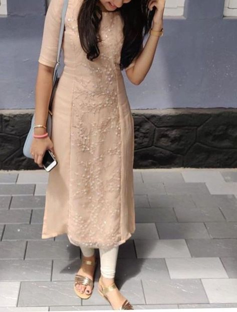 Chudidhar Designs, Silk Kurti Designs, Indian Kurti Designs, Churidar Designs, Simple Kurta Designs, Designer Kurti Patterns, Simple Kurti Designs, Long Kurti Designs, Long Dress Design