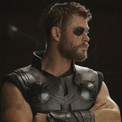 Thor Tumblr, Marvel Matching Icons, Icons Marvel, Marvel Couples, Thor X Loki, Thor Odinson, Chris Hemsworth Thor, Marvel Characters Art, Marvel Photo