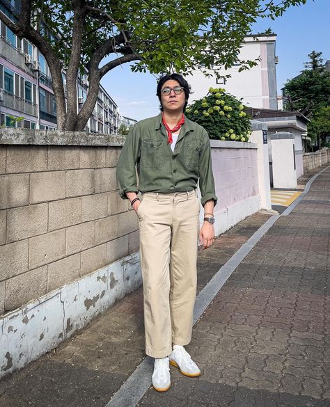 Vintage Smart Casual, Americana Style Men, Japanese Americana Fashion Men, Japanese Minimalist Fashion Men, Western Fashion Men, Green Shirt Outfit, Military Jacket Outfits, Americana Fashion Men, Japanese Americana