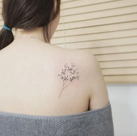 32 Most Awesome Shoulder Tattoo Ideas Blade Tattoos For Women, Tattoo Placement Shoulder, Shoulder Blade Tattoos For Women, Shoulder Blade Tattoos, Back Shoulder Tattoo, Shoulder Tattoo Designs, Girl Shoulder Tattoos, Shoulder Blade Tattoo, Flower Tattoo Back