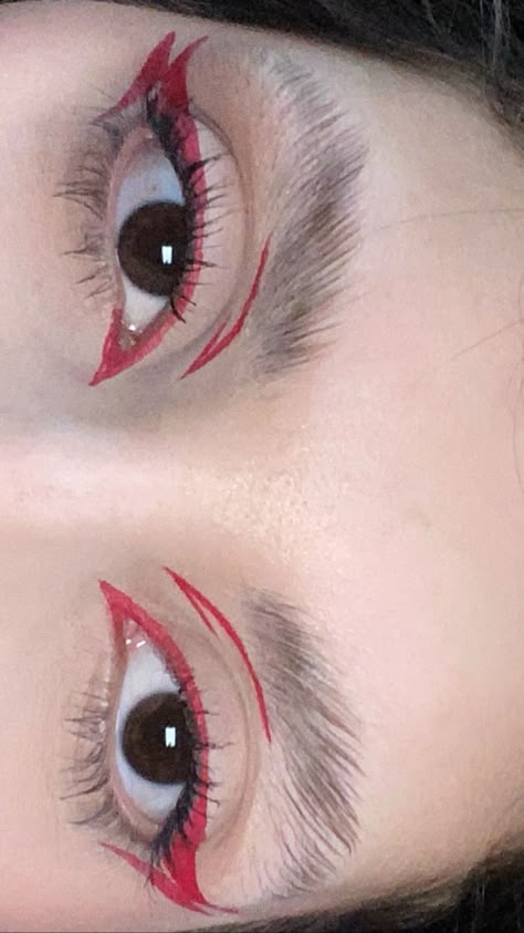 Artsy Makeup Look, Artsy Makeup, Red Eyeliner, Eyeliner Ideas, Show Makeup, Graphic Makeup, Swag Makeup, Red Arrows, Ethereal Makeup