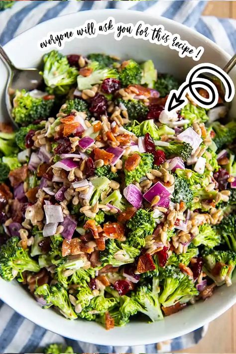 Looking for a fresh and healthy side dish? This broccoli salad recipe is the perfect choice! Loaded with crunchy broccoli florets, crisp bacon, and tangy red onion, this salad is tossed in a creamy dressing. IT's a great option for summer potlucks and barbecues. Sunshine Salad Recipe, Sunshine Salad, Creamy Broccoli Salad, Broccoli Cauliflower Salad, Broccoli Salad Bacon, Raw Broccoli, Broccoli Salad Recipe, Cauliflower Salad, Cilantro Lime Chicken