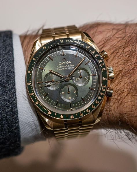 Omega Speedmaster Professional Omega Green Dial, Omega Speedmaster Professional, Omega Man, Speedmaster Professional, Mens Fashion Wear, Retro Watches, Mens Fashion Watches, Expensive Watches, Best Watches For Men