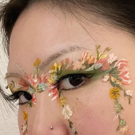 Artistic Eye Makeup, Artistic Makeup Ideas, Makeup Edgy, Artsy Makeup, Makeup Artistic, Funky Makeup, Drag Make-up, Artist Makeup, Face Art Makeup