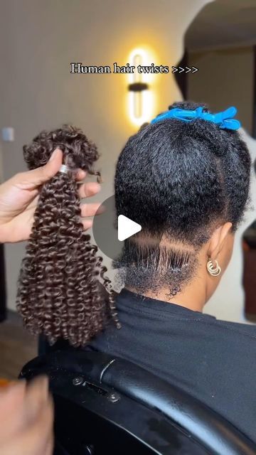 VoiceOfHair ®️ on Instagram: "Human hair twists just hit different 😍 ⁣ Love this tutorial by @game_of_fros using human hair 🔥 Such a pretty blend of colors❤️ It looks so natural and it’s a great option that will allow you to still moisturize your hair during the install 👌🏾 ⁣ Would you rock this? ✨ #voiceofhair⁣ ⁣ #lagoshair #lagoshairstylist #humanhairtwists #twists #twostrandtwist #protectivestyles #braidideas #knotlessbraids #braidstyles #vacationhair" How To Twist Hair With Extensions, How To Add Hair To Twists, Invisible Root Twist, Twist With Human Hair, Water Wave Twists, How To Twist Hair In Clip, How To Rope Twist Natural Hair, Twist Protective Styles, Chunky Twist Out