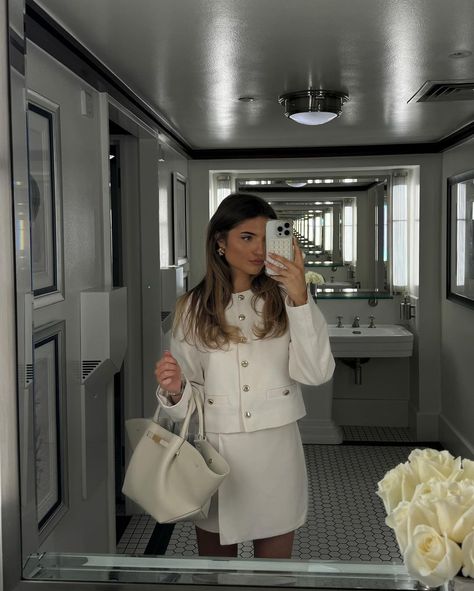 ☆ GRACE FOLEY ☆ (@gracefoley) • Instagram photos and videos Grace Foley Outfits, Grace Foley, Stylish Outfits, Fashion Shoes, Mirror Selfie, Style Inspiration, My Style, Instagram Photos, Photo And Video