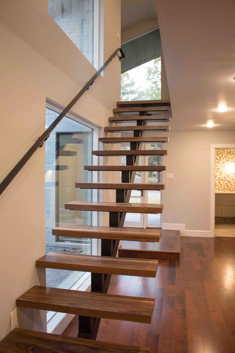 Walnut Floating stairs, modern, Studio B Designs, Texas Floating Stairs Modern, Mezzanine Apartment, Stairs Modern, Stairs In Kitchen, Open Stairs, Staircase Ideas, Exterior Stairs, Floating Stairs, Floating Staircase