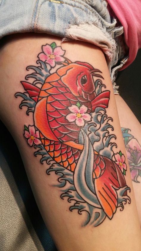 Colour Japanese Tattoo, American Traditional Coy Fish, Traditional Koi Fish Tattoo Design, Traditional Tattoo Koi Fish, American Traditional Koi Fish Tattoo, Traditional Koi Tattoo, Orange Koi Fish Tattoo, Koi Fish Tattoo Traditional, Traditional Koi Fish Tattoo